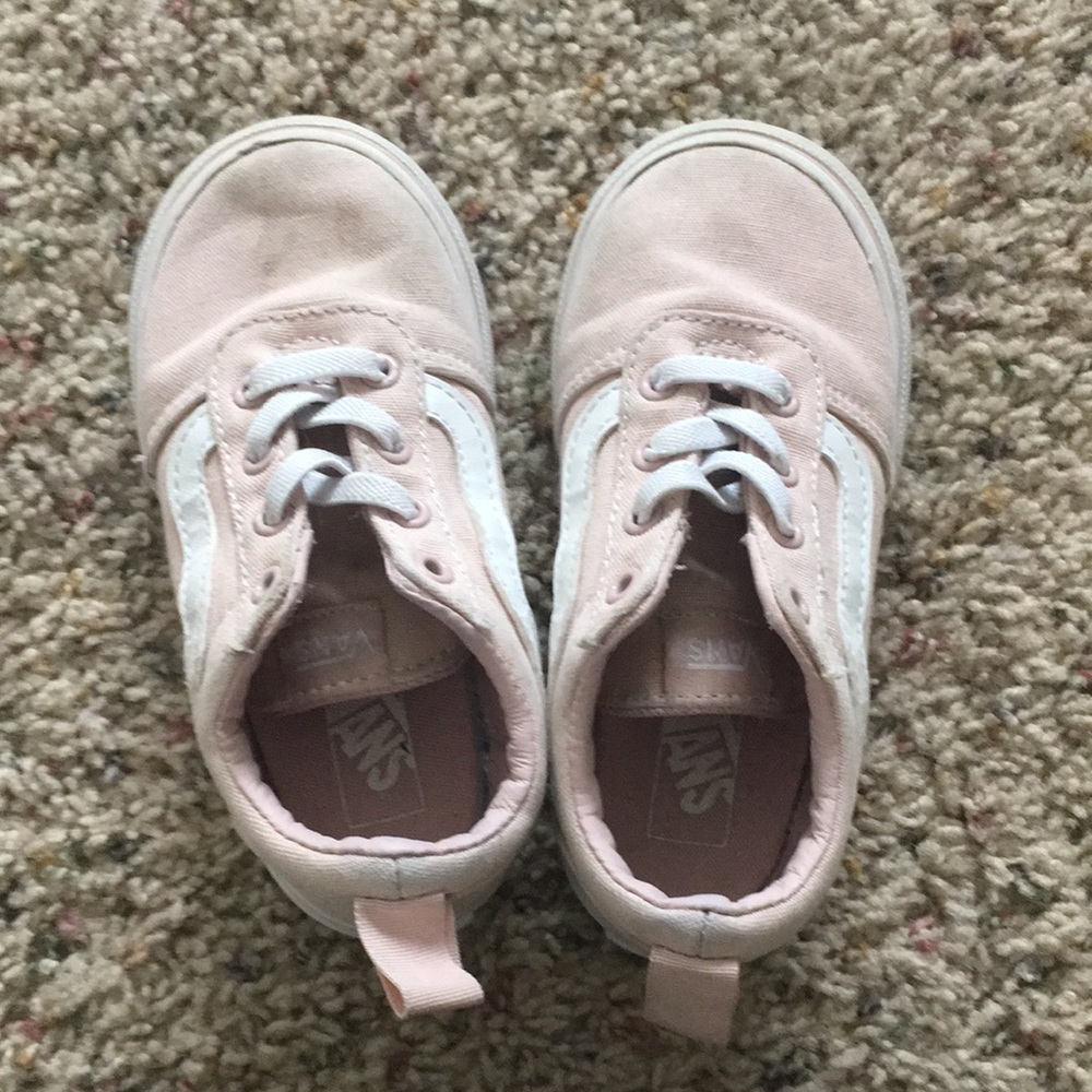 Girls Vans size 8 pink tennis shoes